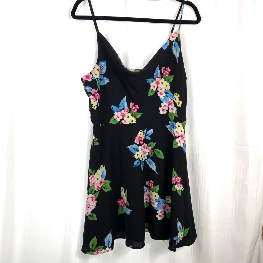 NWT B DARLIN Black Floral dress